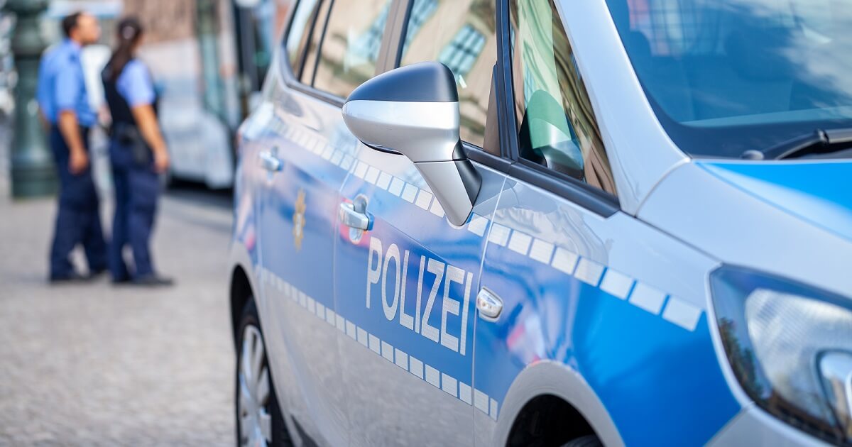 Teilaufnahme eines Polizeiautos